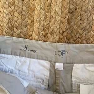 Ann Taylor LOFT light gray straight leg capris